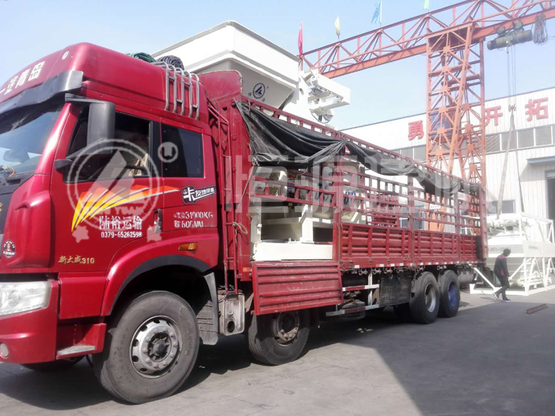 浙江120攪拌站交付客戶，120商砼站設(shè)備發(fā)貨現(xiàn)場