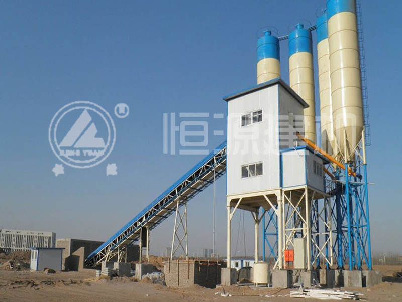 自建90攪拌站設(shè)備需要投資多少錢？如何選擇攪拌站設(shè)備廠家？