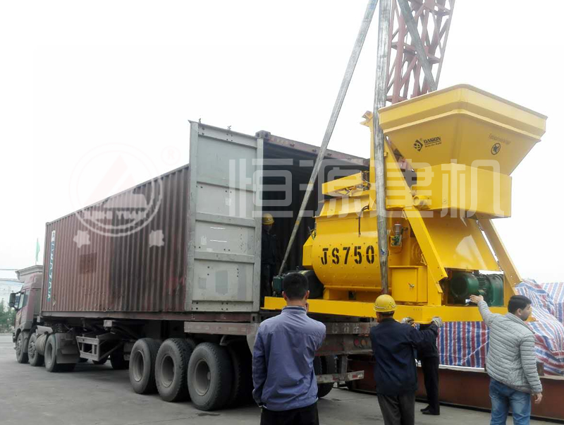 鄭州恒源建機(jī)750攪拌站外貿(mào)出口發(fā)貨現(xiàn)場(chǎng)圖