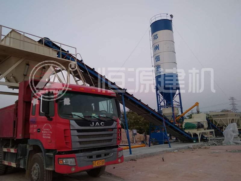 100t/h的穩(wěn)定土廠拌設(shè)備多少錢(qián)？300噸-800噸/時(shí)水泥穩(wěn)定土廠拌設(shè)備價(jià)格