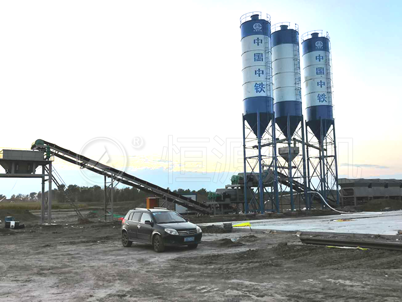 建一個(gè)800水穩(wěn)站多少錢？800噸水穩(wěn)拌合站有哪些配置？