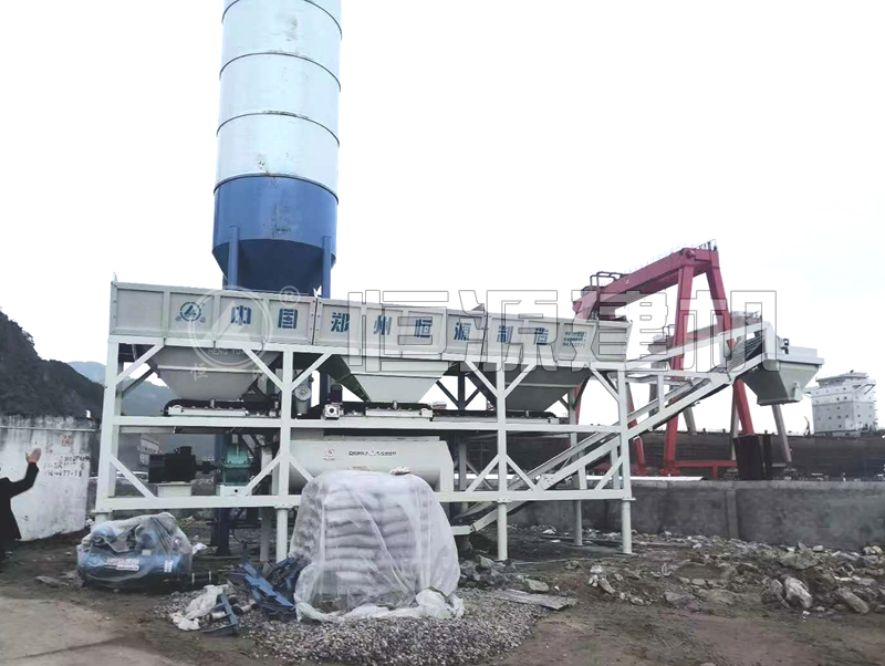 穩(wěn)定土拌和站體機(jī)