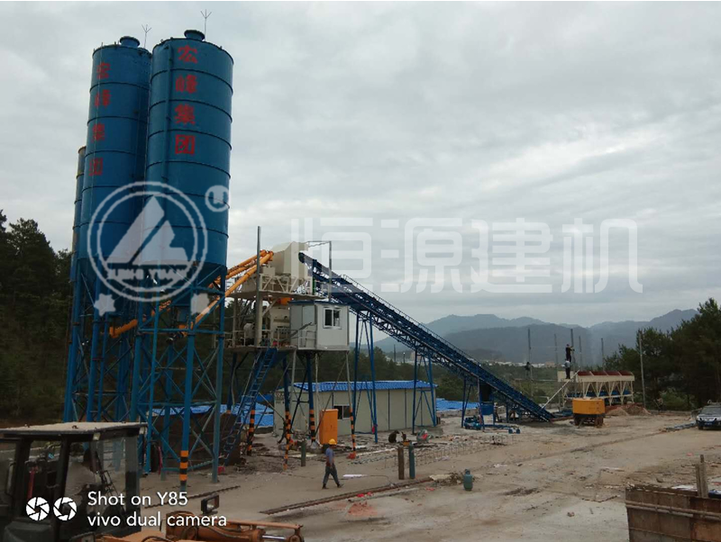 商砼攪拌站設(shè)備選擇哪種控制系統(tǒng)合適？