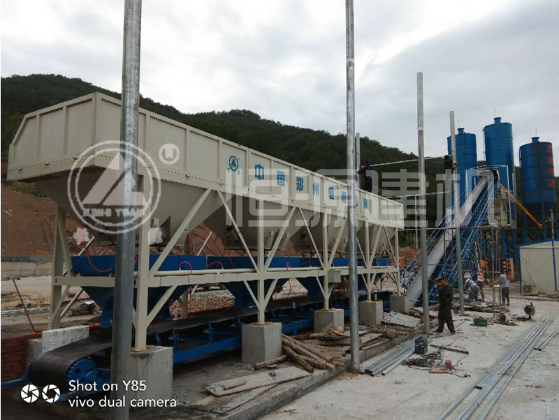 混凝土攪拌站冬季應(yīng)該如何維護(hù)？